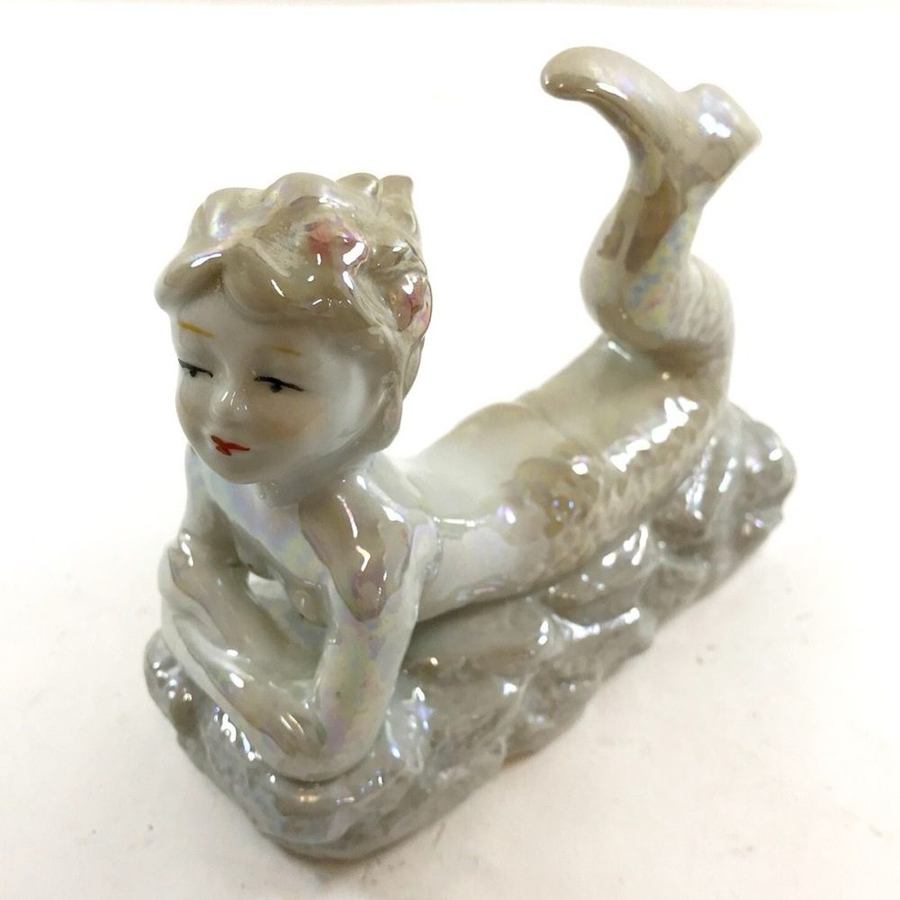 Vintage Lusterware• 1940’s Iridescent Mermaid• Ceramic